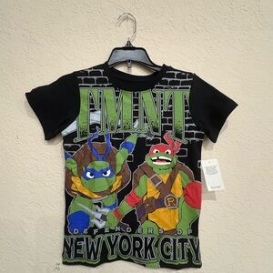 Nickelodeon Black TMNT Graphic Tee